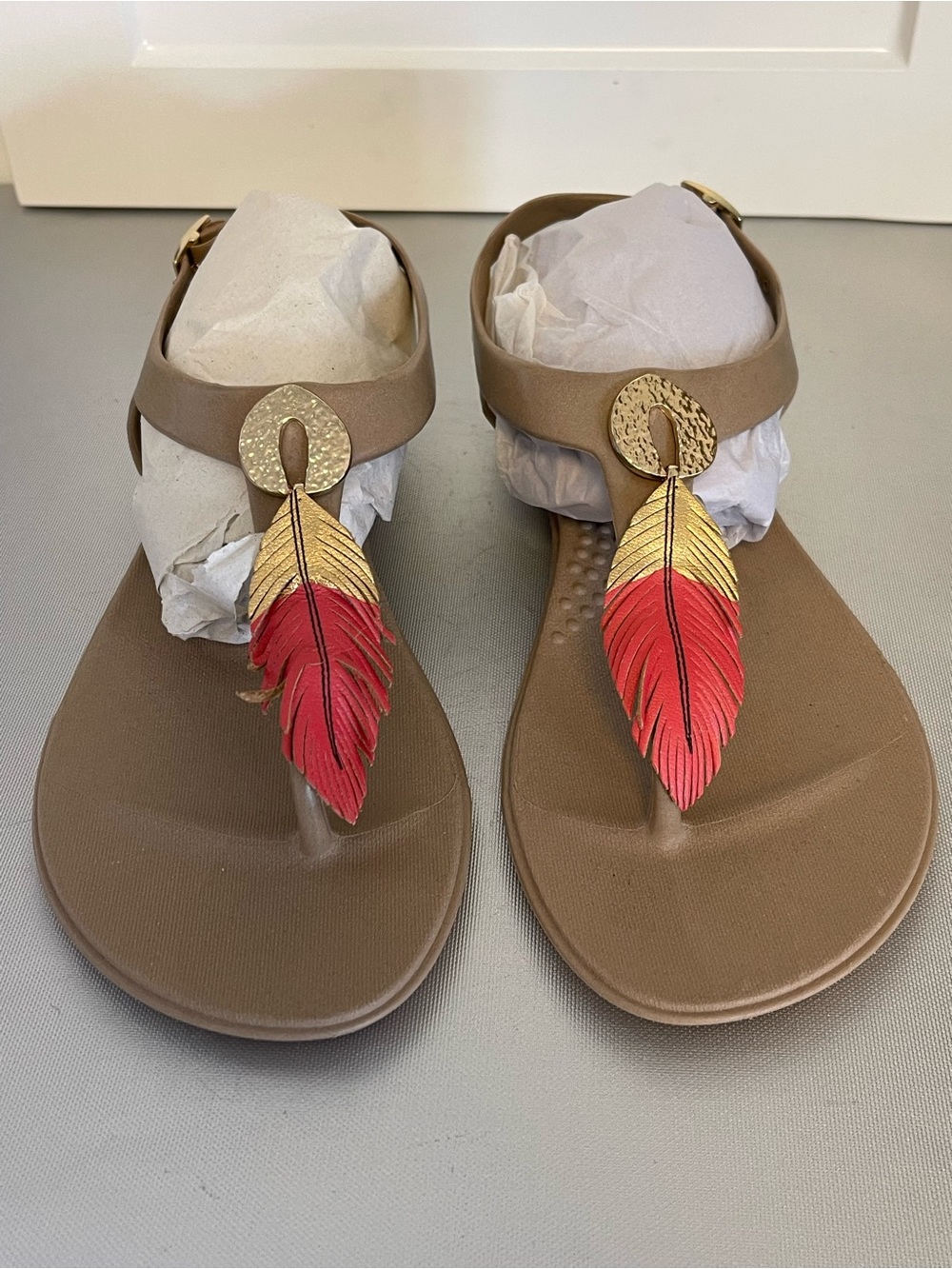 Okabashi Women’s Strappy Tan, Orange, Gold Feather Accents Sandals Sz 6